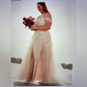 HEBEOS WEDDING DRESS